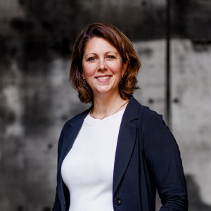 Yvette Taverne